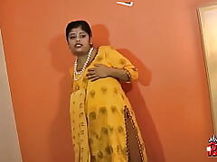 Chubby Indian women takes off exposed to cam